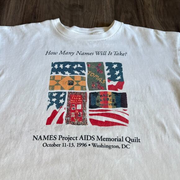 Vintage The Names Project AIDS Memorial Quilt T-Shirt Men's Size M LGBTQ - Picture 2 of 6